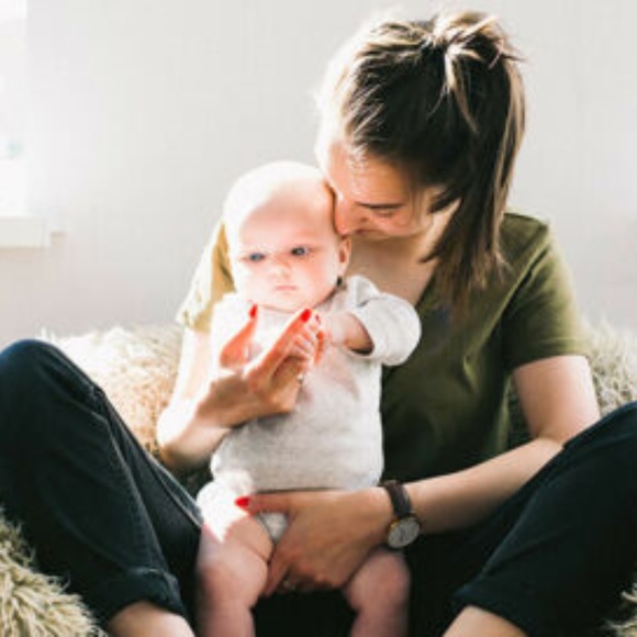 KIMI & KAI Maternity Jeggings - Picture 1 of 5